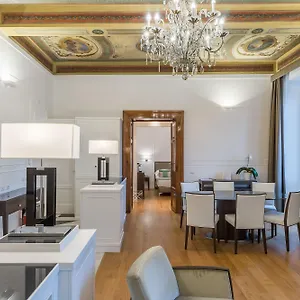 https://internazionale-domus.it-romehotels.com